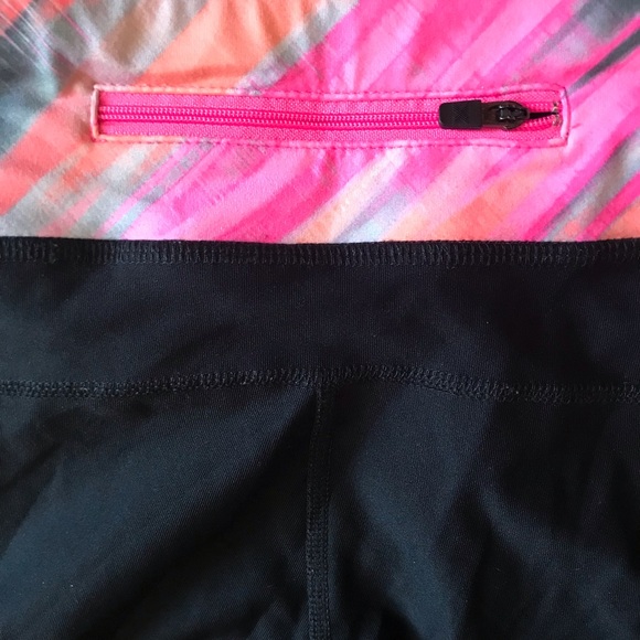Xersion Capri Leggings Black - Picture 5 of 6